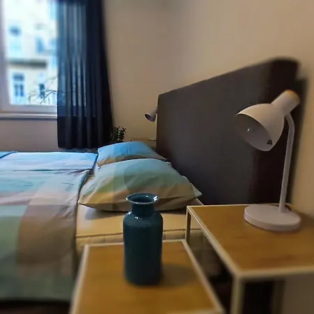 Altstadt-idylle Mit Balkon Und Parkplatz דירה