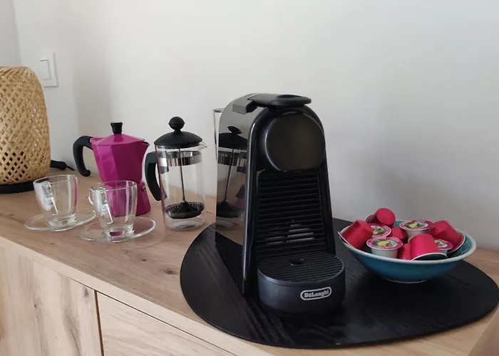 Altstadt-idylle Mit Balkon Und Parkplatz גראץ