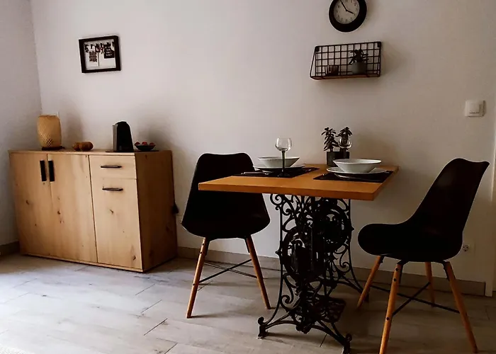 Altstadt-idylle Mit Balkon Und Parkplatz Apartamento Graz