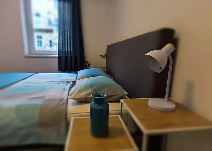 Altstadt-idylle Mit Balkon Und Parkplatz דירה