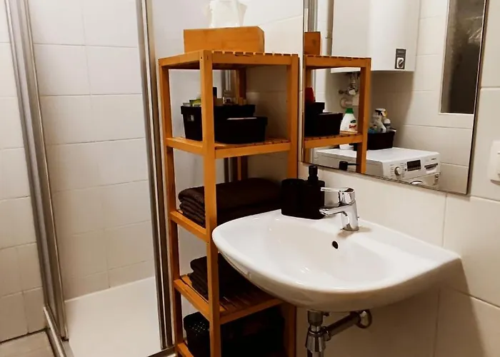 Altstadt-idylle Mit Balkon Und Parkplatz דירה גראץ